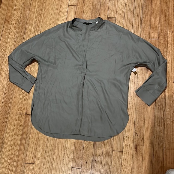 Vince Split Neck Silk Blend Tunic blouse NWT - Picture 10 of 13